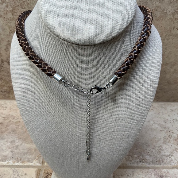 Premier Designs Necklace - Picture 2 of 2